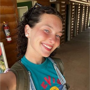 Meet your Posher, Arielle